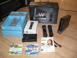 Consola Wii (2 manete + jostick) + DVD (40 jocuri)