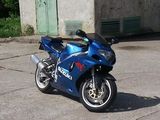 dezmembrez suzuki gsxr 750 k1 2000