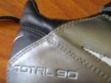 Ghete de fotbal nike total 90