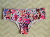 H&M Hipster Bikini; Chiloti de baie inflorati