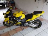 Honda cbr 954