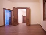 Închiriez apartament 3 ( tip ILLA) camere complet renovat in centrul Aradului