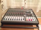 Mixer behringer pmp 4000