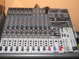 Mixer Behringer XENYX 1832FX