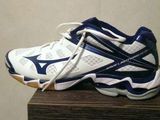 Mizuno wave lightning RX3