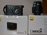 Nikon 1 J1 cu doua obiective (Nikkor VR 10-30 si 30.110)