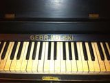 Pianina GEBR.KOLSKI ( Placa bronz/Clape din fildes )