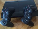 ps3 super slim 500gb cu 2 controllere si 5 jocuri