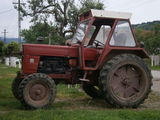 Tractor Universal 650