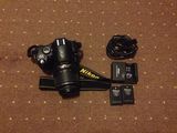 Vând aparat foto DSLR Nikon D40
