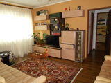 vand apartament 3 camere