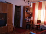 vand apartament cu 2 camere