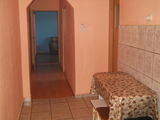 vand apartament cu 2 camere