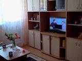 vand apartament doua camere