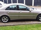 vand c220 an 2005 mercedes