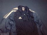 vand geaca ADIDAS originala