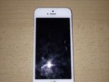 Vand iphone 5s silver 32 gb neverlocked