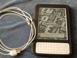 Vand Kindle 3G + Wifi cu tastatura