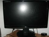 Vand monitor LG si Unitate PC DELUX