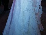 Vand rochie de mireasa La Sposa