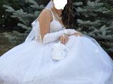 vand rochie mireasa tip printesa Agency Mariage