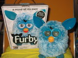 Vind jucarie electronica FURBY noua